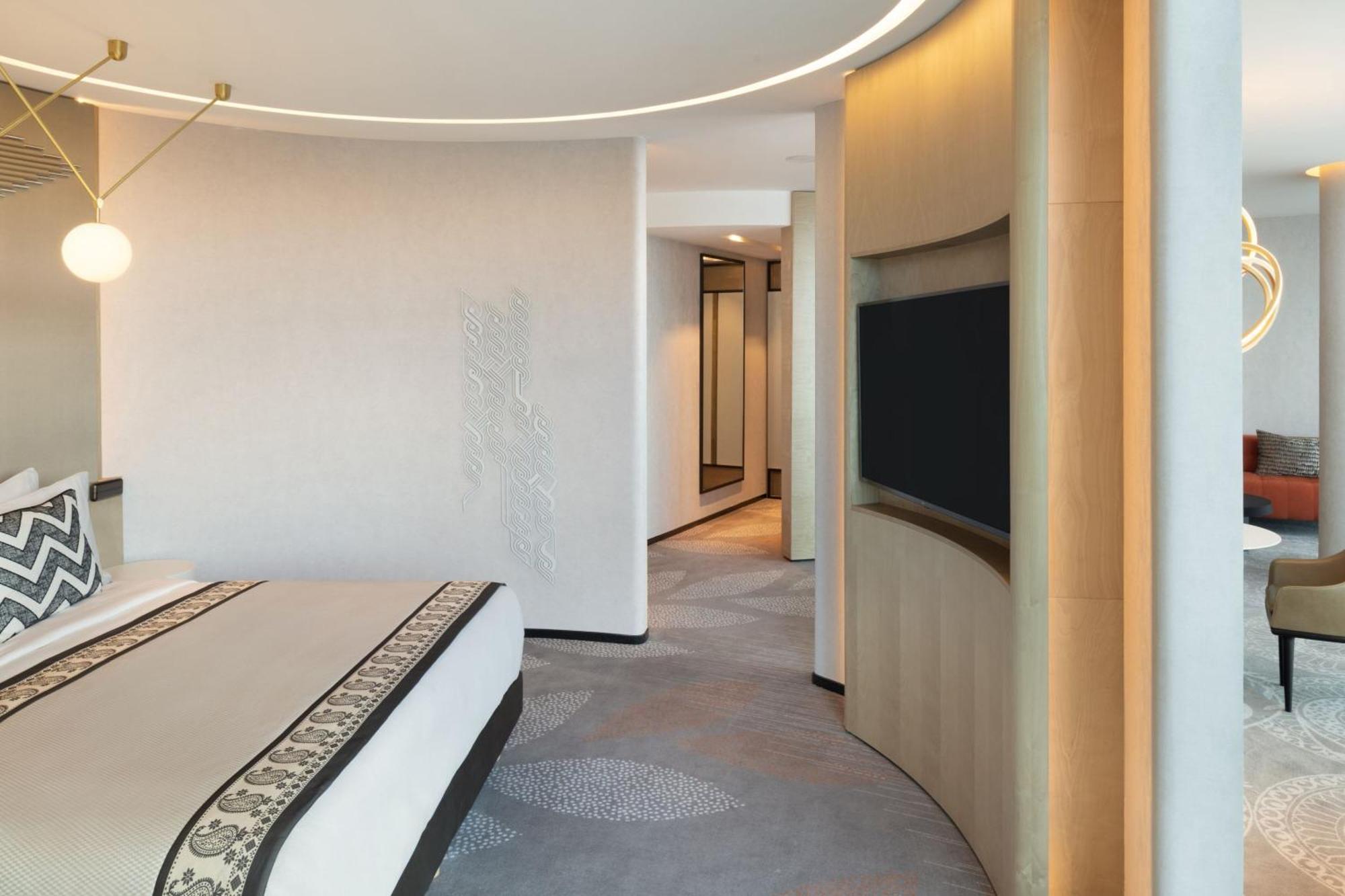 Paragraph Freedom Square, A Luxury Collection Hotel, Tbilisi Exteriör bild